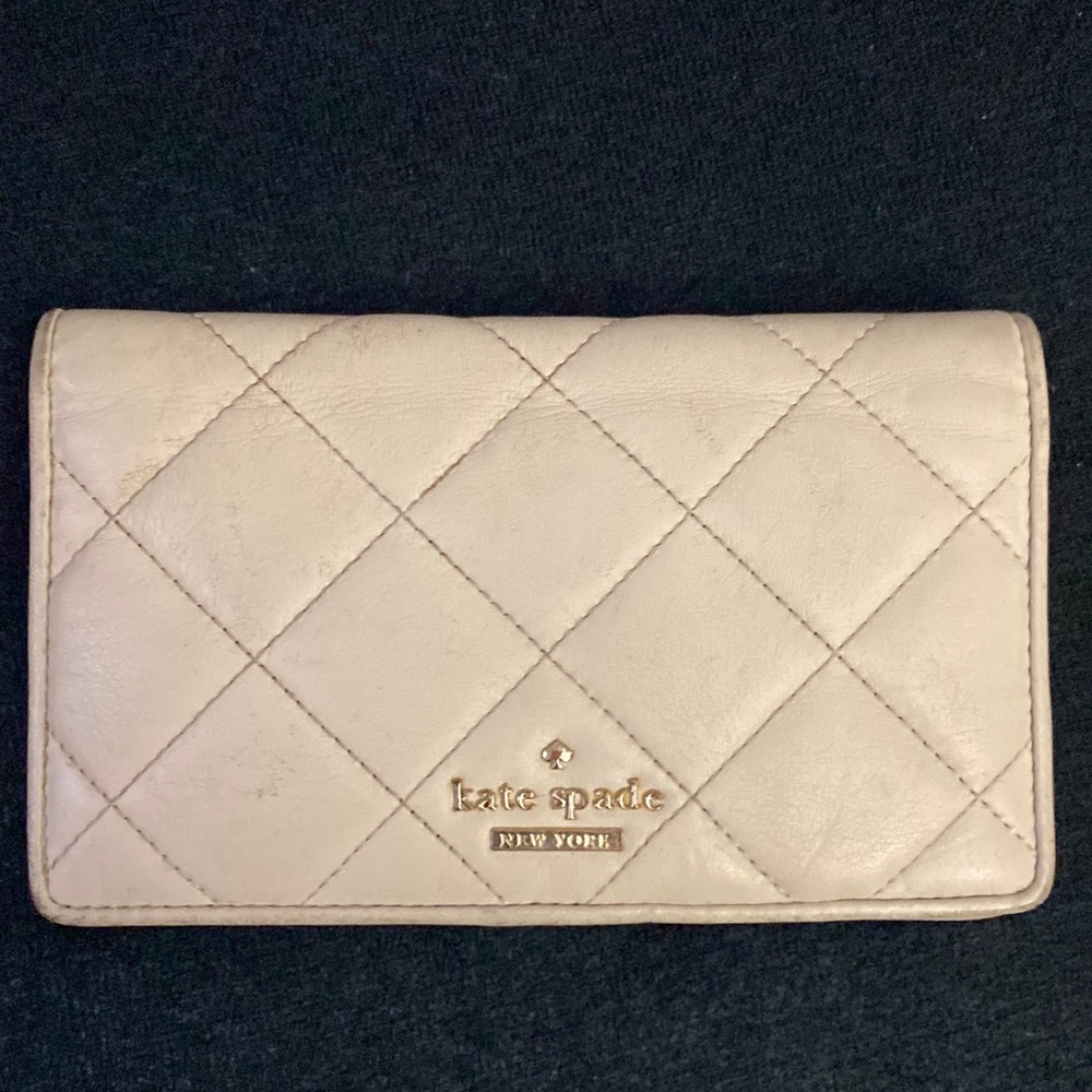 Kate Spade Emerson Place Adelita Wallet in Cream